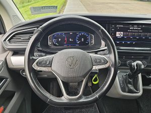 Wyposażenie specjalne wnętrza — Volkswagen TRANSPORTER 2.0 TDI T6.1 BULLI LED NAP ! z 2021 roku