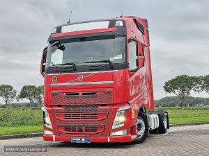 Przód pojazdu — Volvo FH 460 z 2021 roku