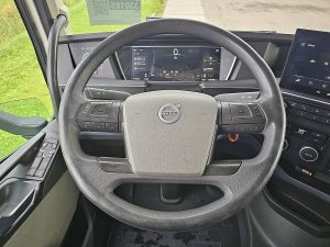 Wyposażenie specjalne wnętrza, ujęcie 2 — Volvo FH 500 6x2 Single Boogie z 2021 roku
