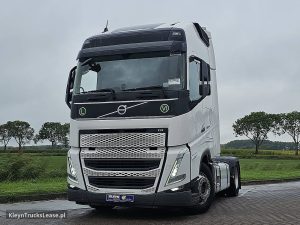 Przód pojazdu — Volvo FH 500 globetrotter XL z 2023 roku