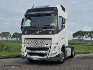 Przód pojazdu — Volvo FH 500 globetrotter XL z 2023 roku