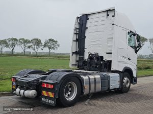 Strona pasażera z tyłu — Volvo FH 500 globetrotter XL z 2023 roku