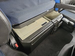 Wyposażenie specjalne wnętrza — Volvo FH 500 globetrotter XL z 2023 roku