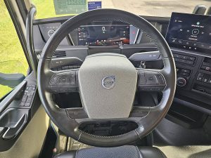 Wyposażenie specjalne wnętrza, ujęcie 3 — Volvo FH 500 XL z 2022 roku