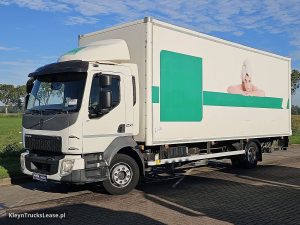 Strona kierowcy z przodu — Volvo FL 250.12 z 2017 roku
