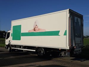 Strona kierowcy z tyłu — Volvo FL 250.12 z 2017 roku