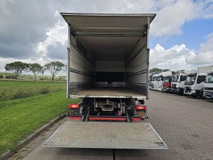 Przestrzeń ładunkowa — Volvo FM 410 z 2015 roku