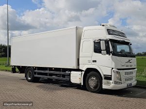 Strona pasażera z przodu — Volvo FM 410 z 2015 roku