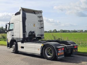 Strona kierowcy z tyłu — Volvo FM 450 450 Skirts Airco z 2019 roku