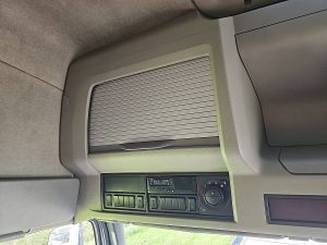 Wyposażenie specjalne wnętrza — Volvo FM 450 450 Skirts Airco z 2019 roku