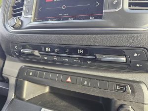 Wyposażenie specjalne wnętrza — Citroën JUMPY 2.0 L3 XL Dubbele Cabine z 2019 roku