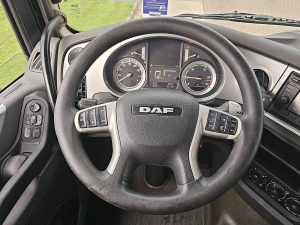 Wyposażenie specjalne wnętrza, ujęcie 2 — DAF XF 510 SSC 6x2 z 2016 roku