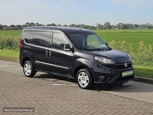 Strona pasażera z przodu — Fiat DOBLO 1.3 ac EURO6 z 2020 roku