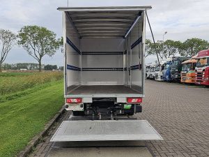 Przestrzeń ładunkowa — Ford TRANSIT 2.0 Bakwagen Laadklep! z 2023 roku
