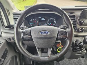 Wyposażenie specjalne wnętrza — Ford TRANSIT 2.0 Bakwagen Laadklep! z 2023 roku