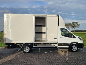 Drzwi boczne przestrzeni ładunkowej — Ford TRANSIT 2.0 TDCI EBLUE 170 L3 z 2023 roku