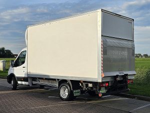 Strona kierowcy z tyłu — Ford TRANSIT 2.0 TDCI EBLUE 170 L3 z 2023 roku