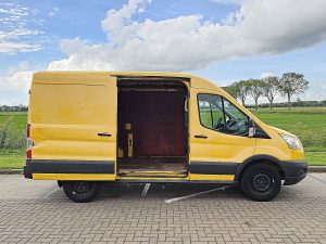 Drzwi boczne przestrzeni ładunkowej — Ford TRANSIT z 2015 roku