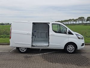 Drzwi boczne przestrzeni ładunkowej — Ford TRANSIT CUSTOM 2.0 z 2020 roku