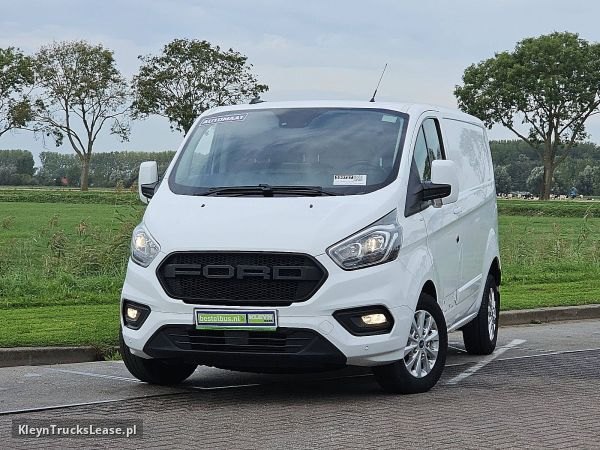 Ford TRANSIT CUSTOM 2.0 z 2020 roku, blaszak z zagranicy — przód pojazdu