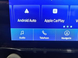 Ekran z Apple CarPlay — Ford TRANSIT CUSTOM 2.0 L1H1 SPORT Dub.CAb! z 2021 roku