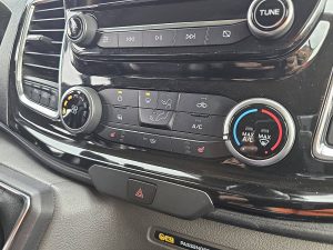 Wyposażenie specjalne wnętrza — Ford TRANSIT CUSTOM 2.0 L1H1 SPORT Dub.CAb! z 2021 roku