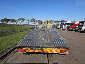 Przestrzeń ładunkowa — Iveco AD260S42 z 2019 roku