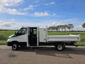 Wyposażenie specjalne — Iveco DAILY 35C16 3.0 160 DC KIPPER z 2024 roku