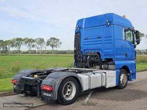 Strona pasażera z tyłu — MAN 18.460 TGX z 2017 roku
