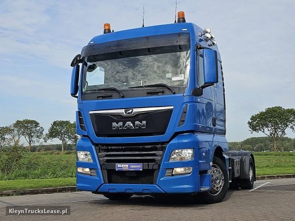 MAN 18.460 TGX z 2017 roku, pojazd użytkowy z zagranicy — przód pojazdu