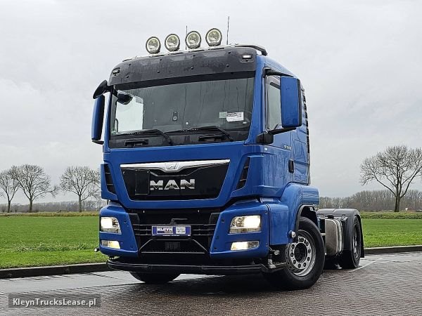 MAN 18.480 TGS z 2016 roku, ciągnik siodłowy z zagranicy — przód pojazdu