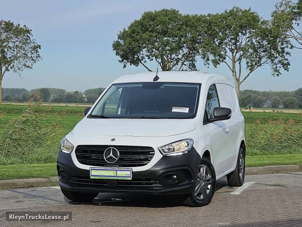 Mercedes-Benz CITAN 110 CDI Long Airco Mbux Eur6 z 2024 roku, kompaktowy dostawczak z zagranicy — przód pojazdu