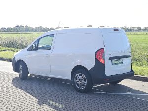 Strona kierowcy z tyłu — Mercedes-Benz CITAN 110 CDI Long Airco Mbux Eur6 z 2024 roku