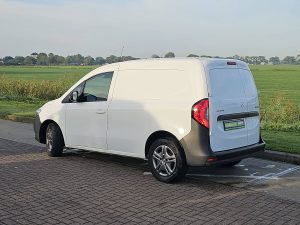 Strona kierowcy z tyłu — Mercedes-Benz CITAN 110 CDI Long Airco Mbux Eur6 z 2024 roku