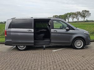 Drzwi boczne przestrzeni ładunkowej — Mercedes-Benz EQV 300 L2 Navi 7-Persoons z 2024 roku