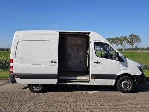 Drzwi boczne przestrzeni ładunkowej — Mercedes-Benz SPRINTER 213 z 2016 roku