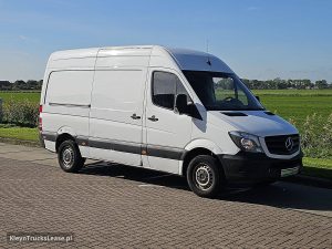 Strona pasażera z przodu — Mercedes-Benz SPRINTER 213 z 2016 roku