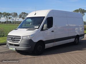 Strona kierowcy z przodu — Mercedes-Benz SPRINTER 314 z 2019 roku