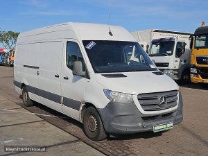 Strona pasażera z przodu — Mercedes-Benz SPRINTER 314 z 2019 roku