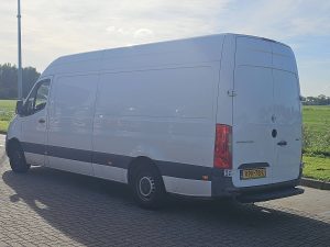 Strona kierowcy z tyłu — Mercedes-Benz SPRINTER 314 z 2019 roku