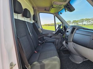 Wnętrze kabiny — Mercedes-Benz SPRINTER 516 Bakwagen Laadklep! z 2017 roku