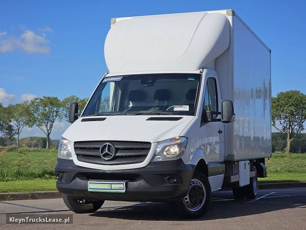 Mercedes-Benz SPRINTER 516 Bakwagen Laadklep! z 2017 roku, kontener z zagranicy — przód pojazdu