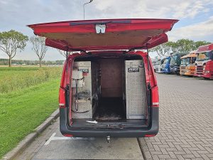 Przestrzeń ładunkowa — Mercedes-Benz VITO 119 CDI ac automaat EURO6 z 2020 roku