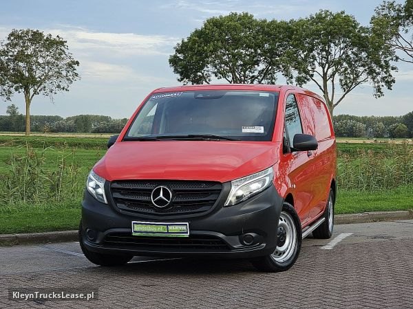 Mercedes-Benz VITO 119 CDI ac automaat EURO6 z 2020 roku, blaszak z zagranicy — przód pojazdu