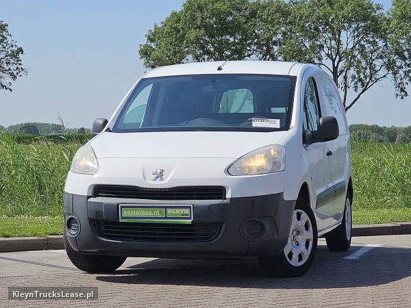 Peugeot PARTNER 1.6 HDI Airco APK: 20-4-2027 z 2014 roku, blaszak z zagranicy — przód pojazdu