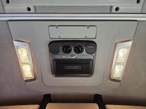 Wyposażenie specjalne wnętrza, ujęcie 5 — Renault C 380 Platform 21Ton z 2014 roku