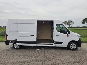 Drzwi boczne przestrzeni ładunkowej — Renault MASTER 2.3 DCI 150 RED L3H2 z 2024 roku