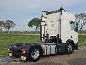 Strona pasażera z tyłu — Scania R500 z 2022 roku