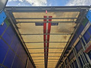 Wyposażenie specjalne, ujęcie 4 — Schmitz SCB*S3T STANDARD 2X LIFTAXLE ALU BARS z 2020 roku