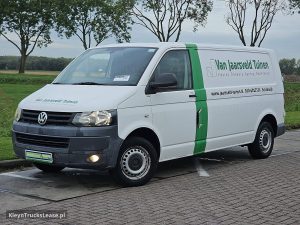 Strona kierowcy z przodu — Volkswagen TRANSPORTER 2.0 TDI L2 140Pk z 2013 roku